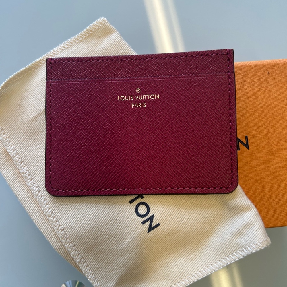 Louis Vuitton Card Holder — Fuchsia (Like new)